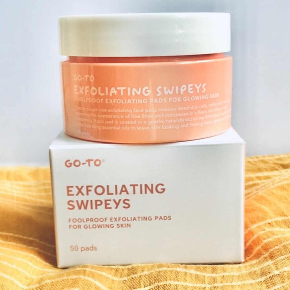 BNIB Go-To’s Exfoliating Swipeys